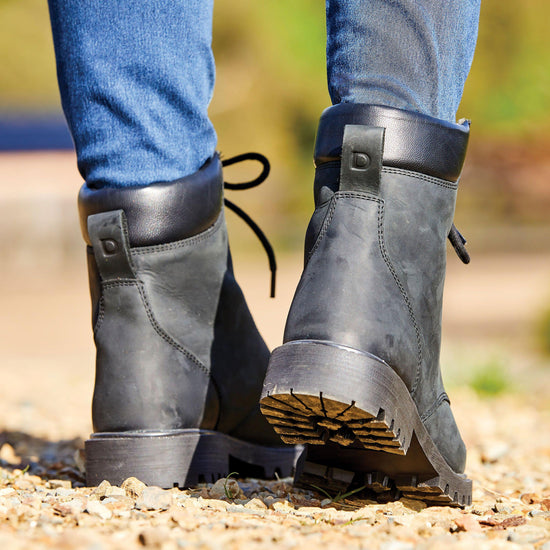 Womens Venturer Lace Boots Black