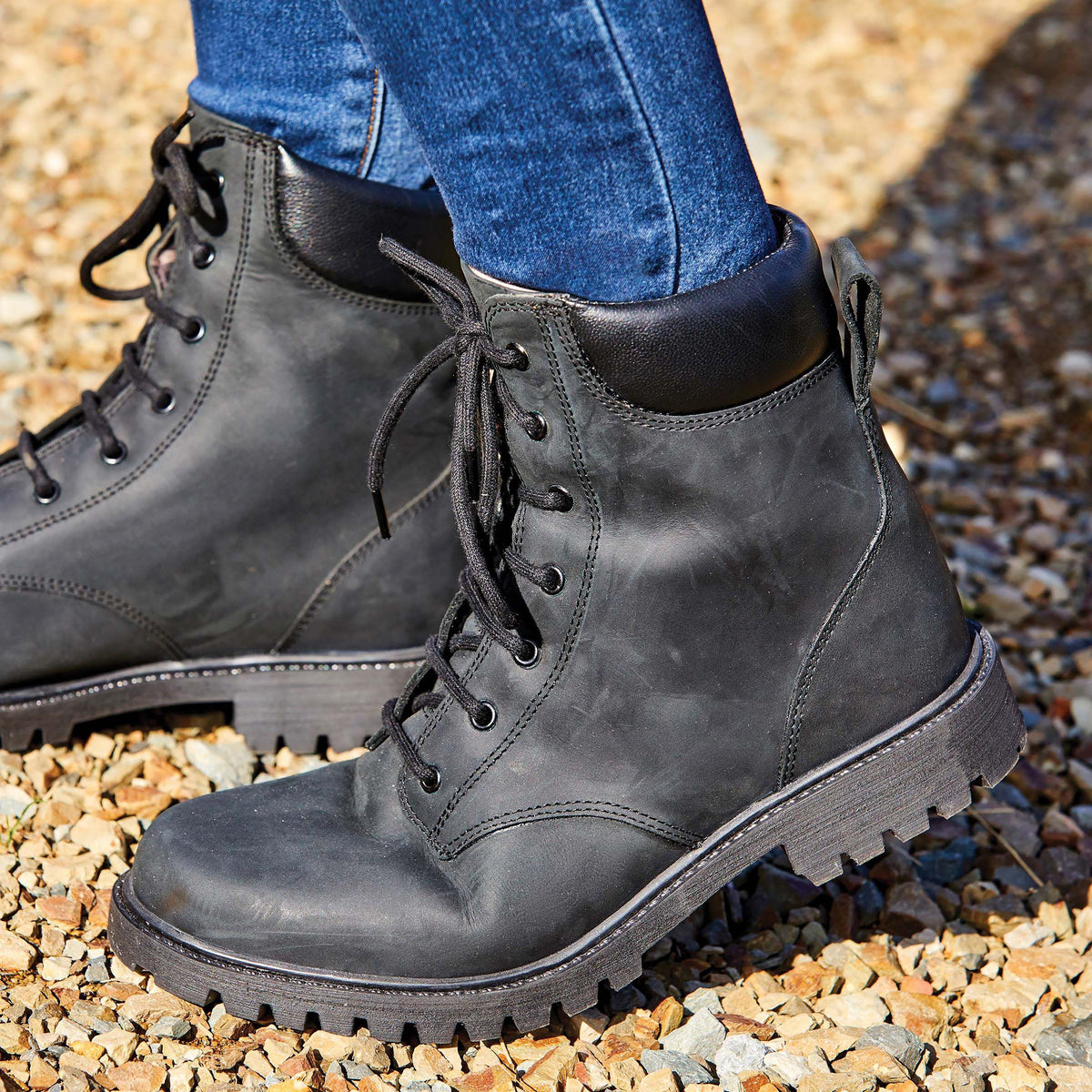 Womens Venturer Lace Boots Black