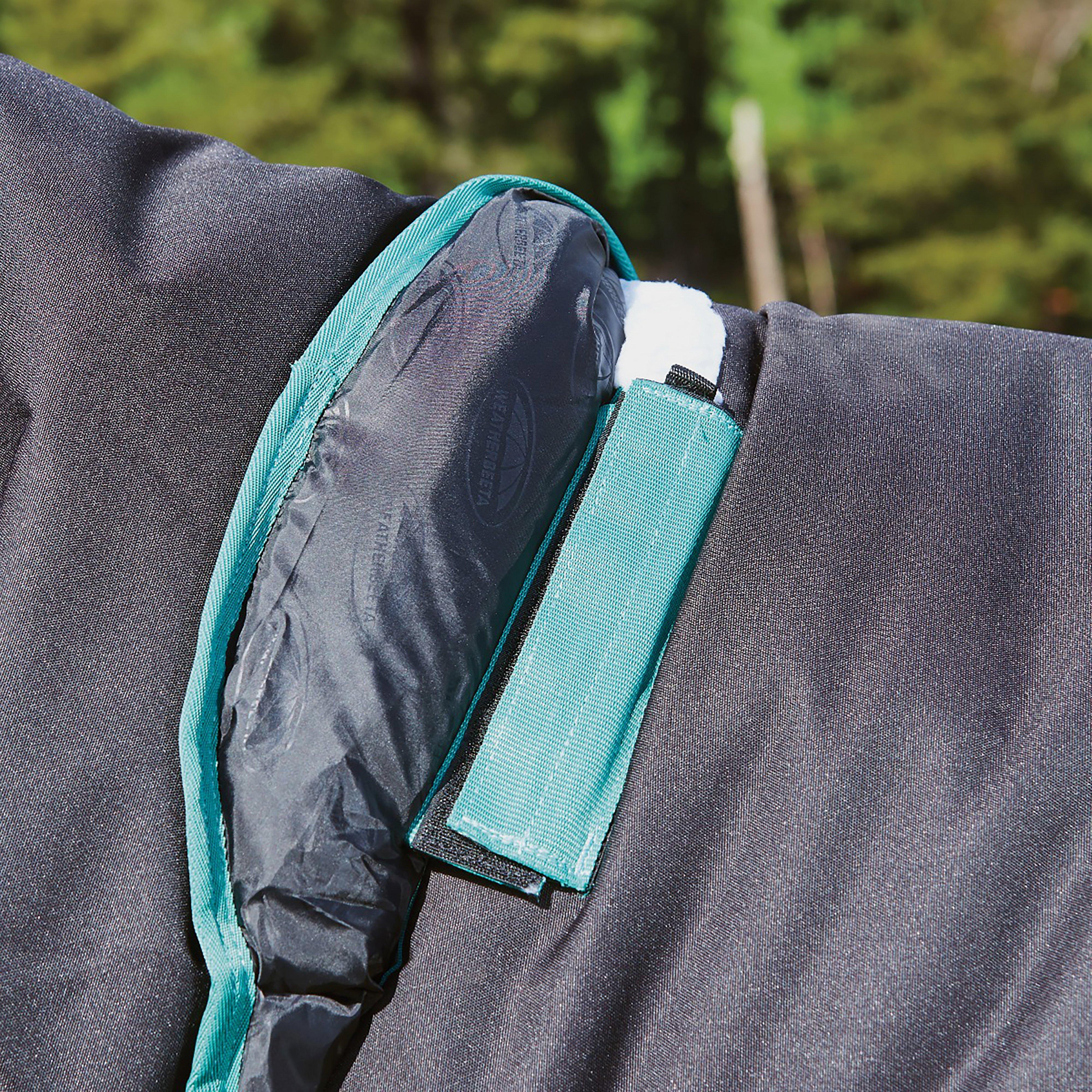 Green-Tec 900D 220g Medium Weight Detach-A-Neck Turnout Rug Black/Bottle Green