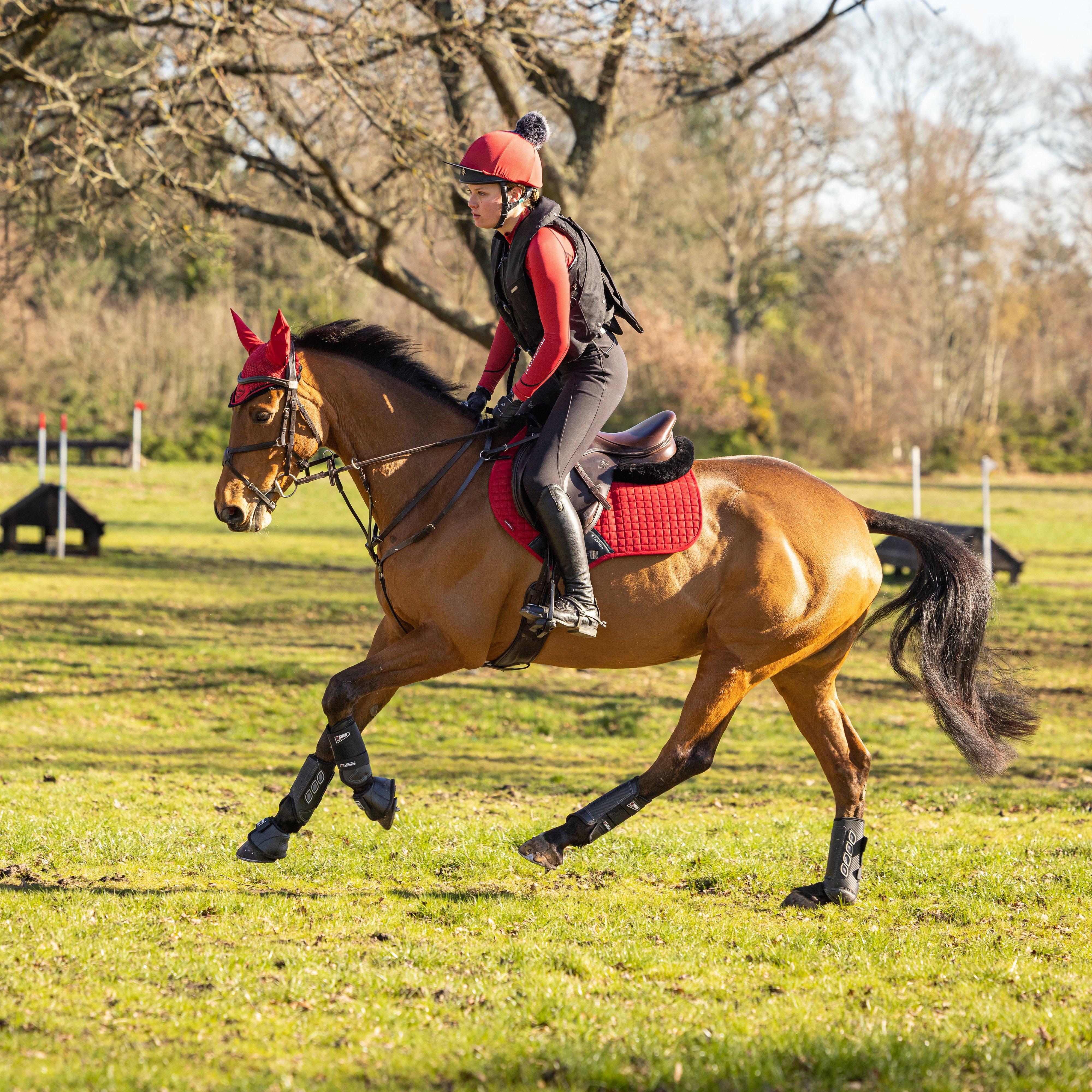 Suede Close Contact Square Chilli