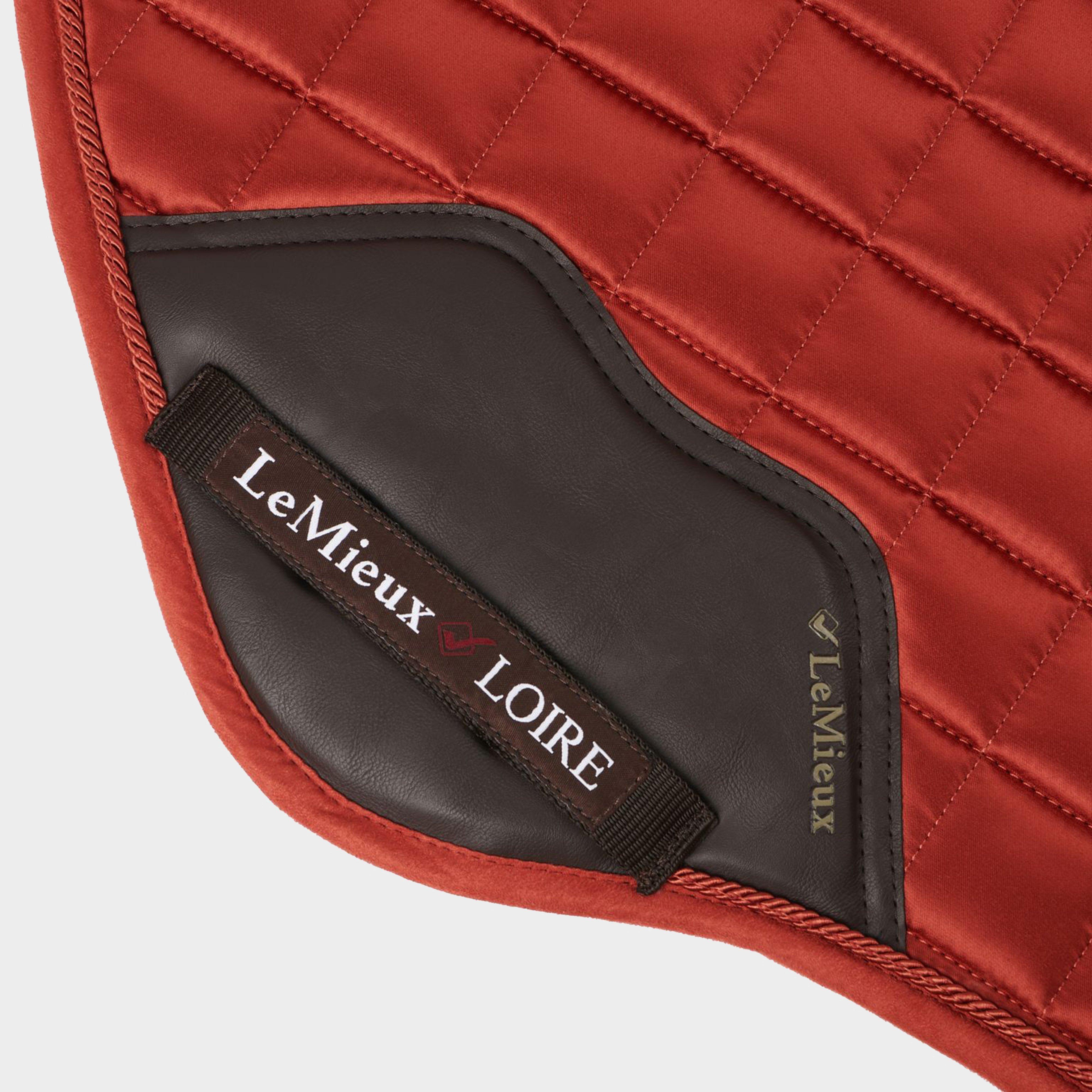 Loire Close Contact Saddle Pad Sienna