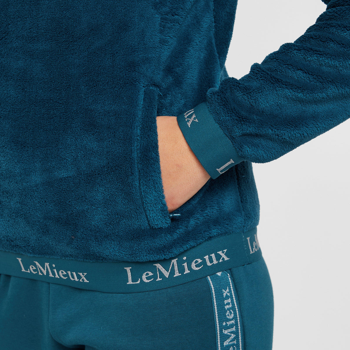 Womens Liberte 1/4 Zip Fleece Marine