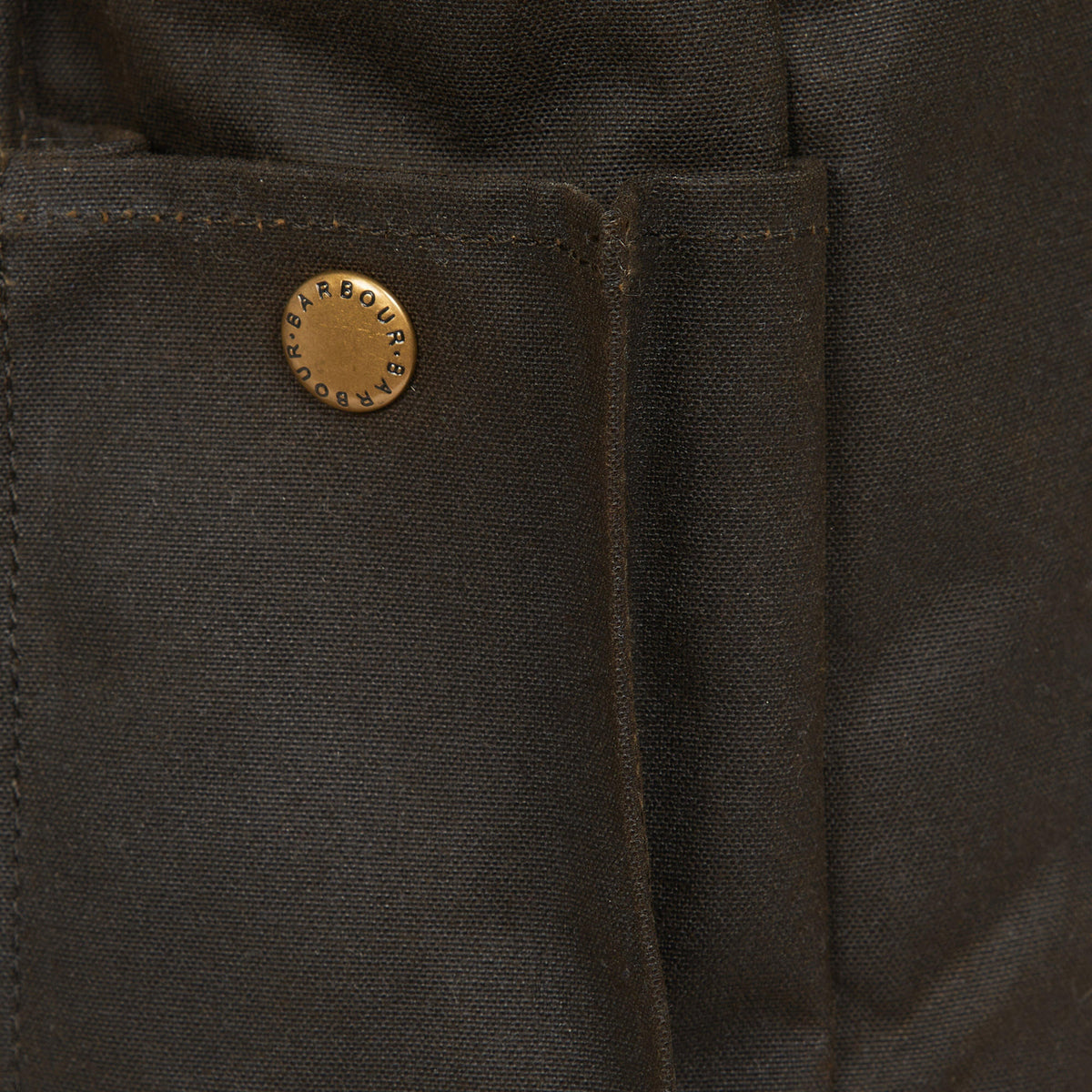 Essential Wax Messenger Bag Olive