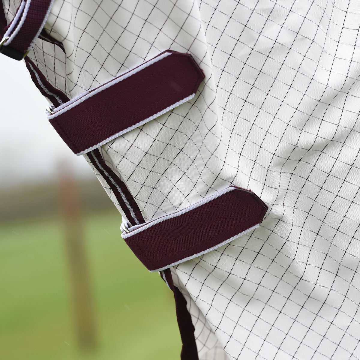 Hybrid Seasons Combo Neck Sheet White/Maroon