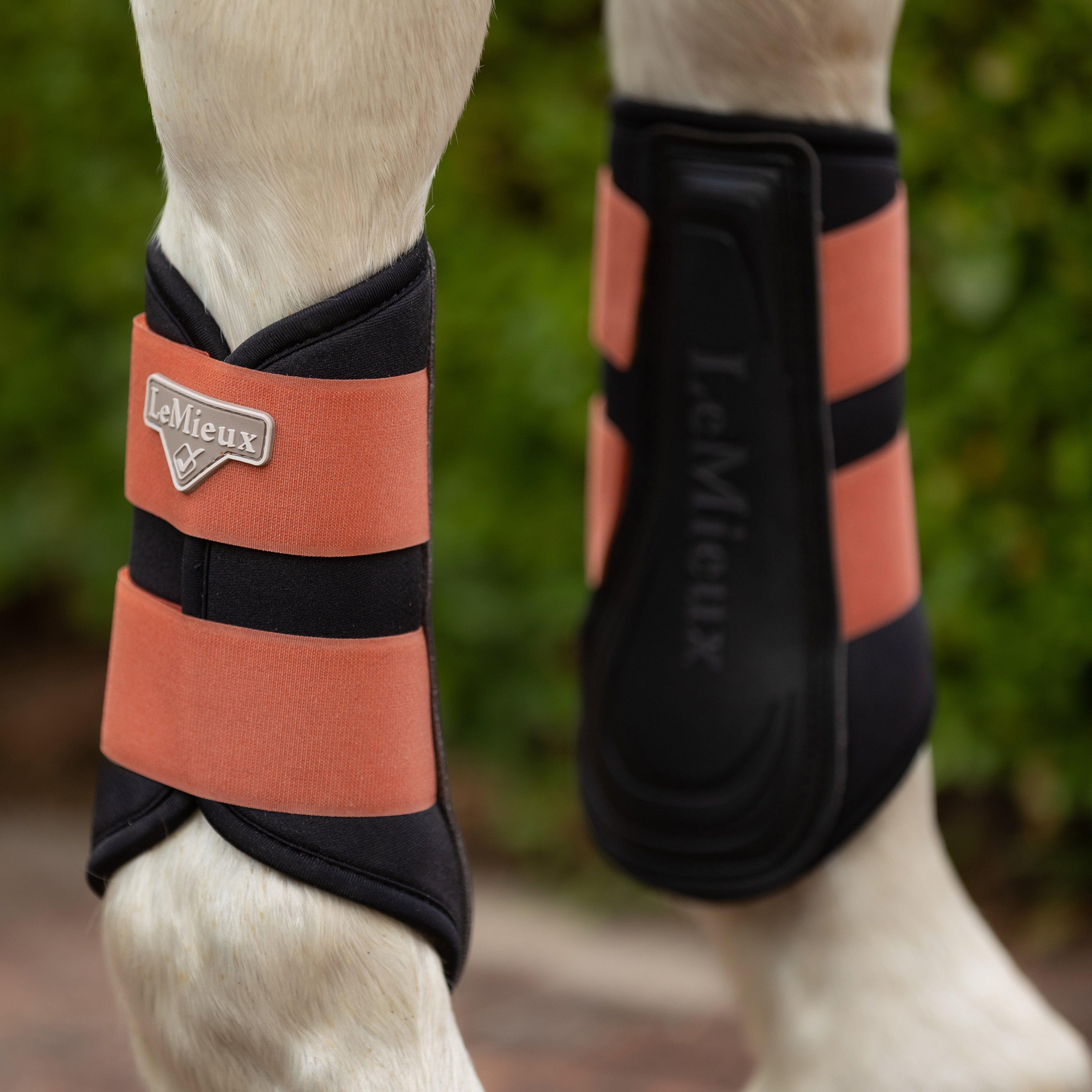 Grafter Brushing Boots Apricot