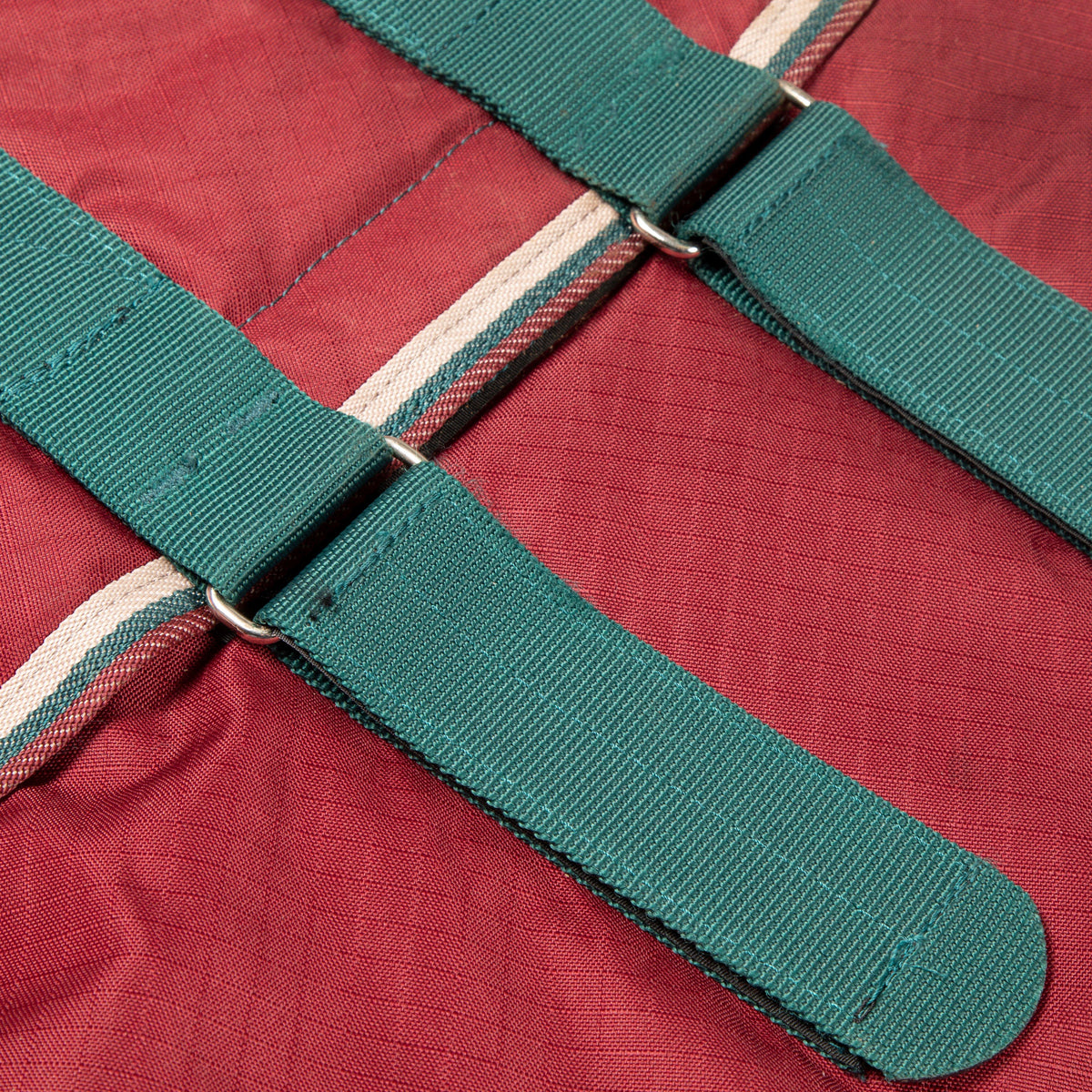 Tempest Original 200g Combo Neck Turnout Rug Maroon