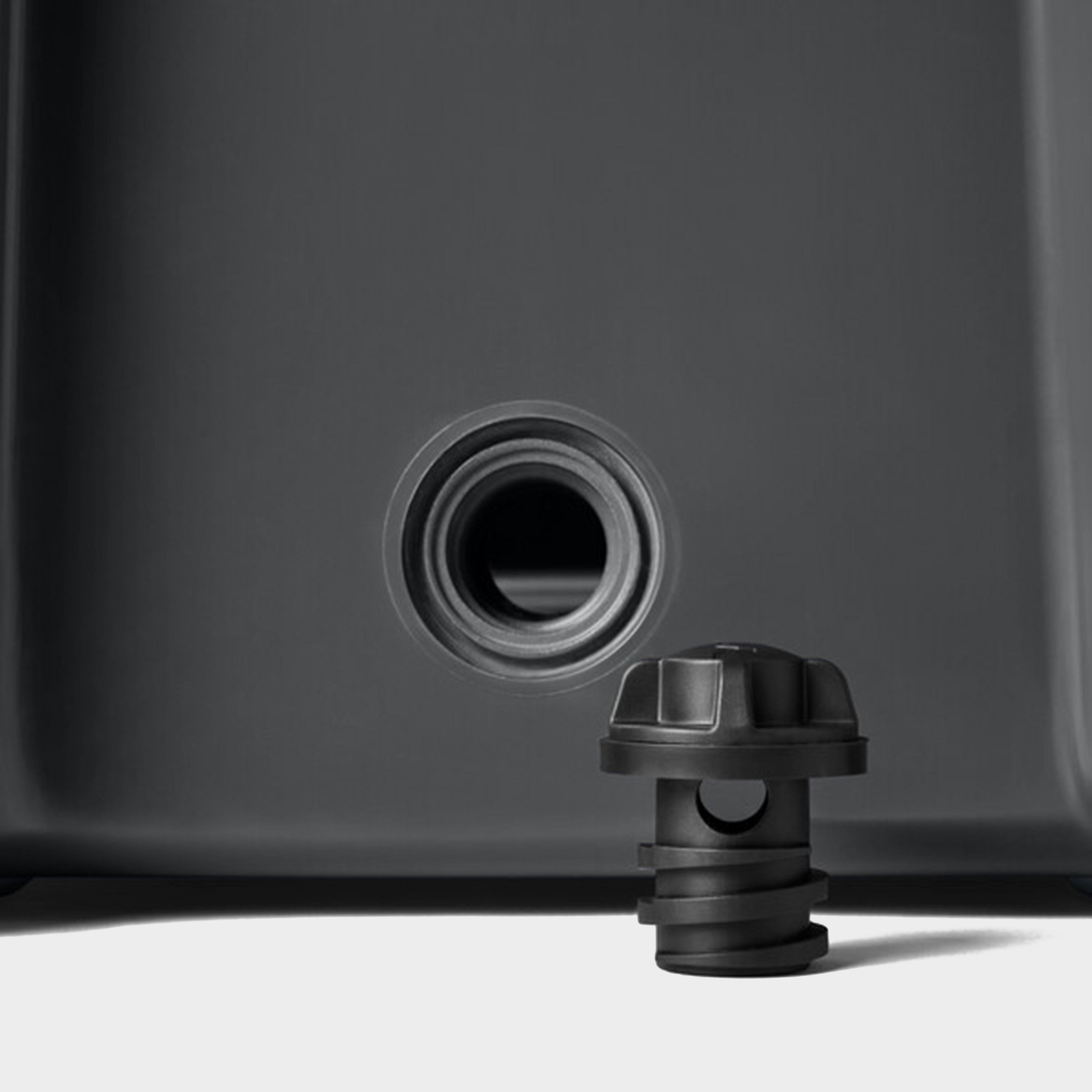 Tundra® 35 Cool Box