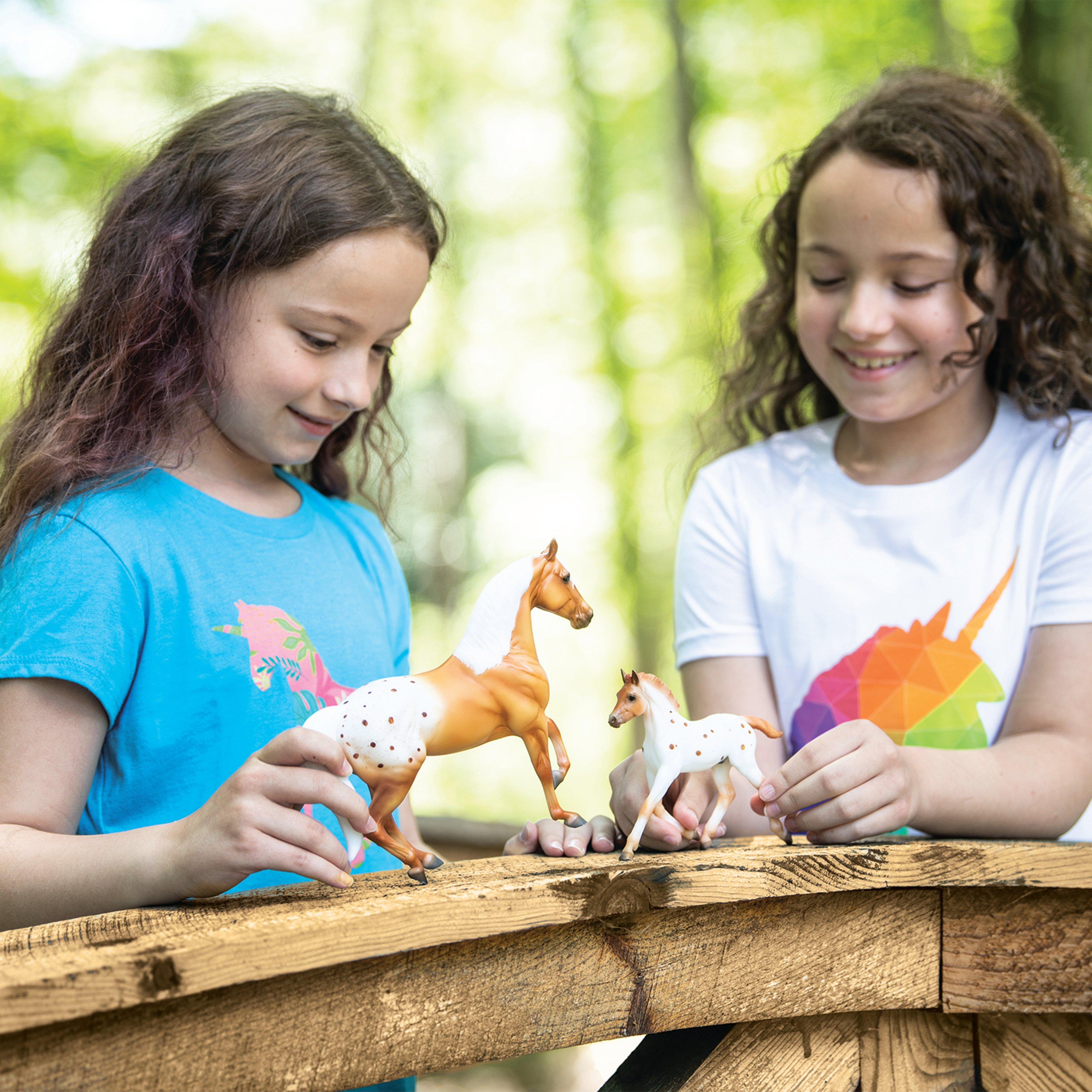 Effortless Grace Horse & Foal Set