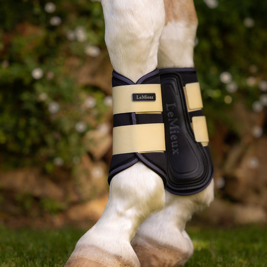 Grafter Brushing Boots Mimosa