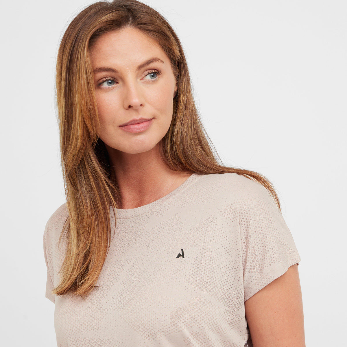 Womens React Tech T-Shirt Sand