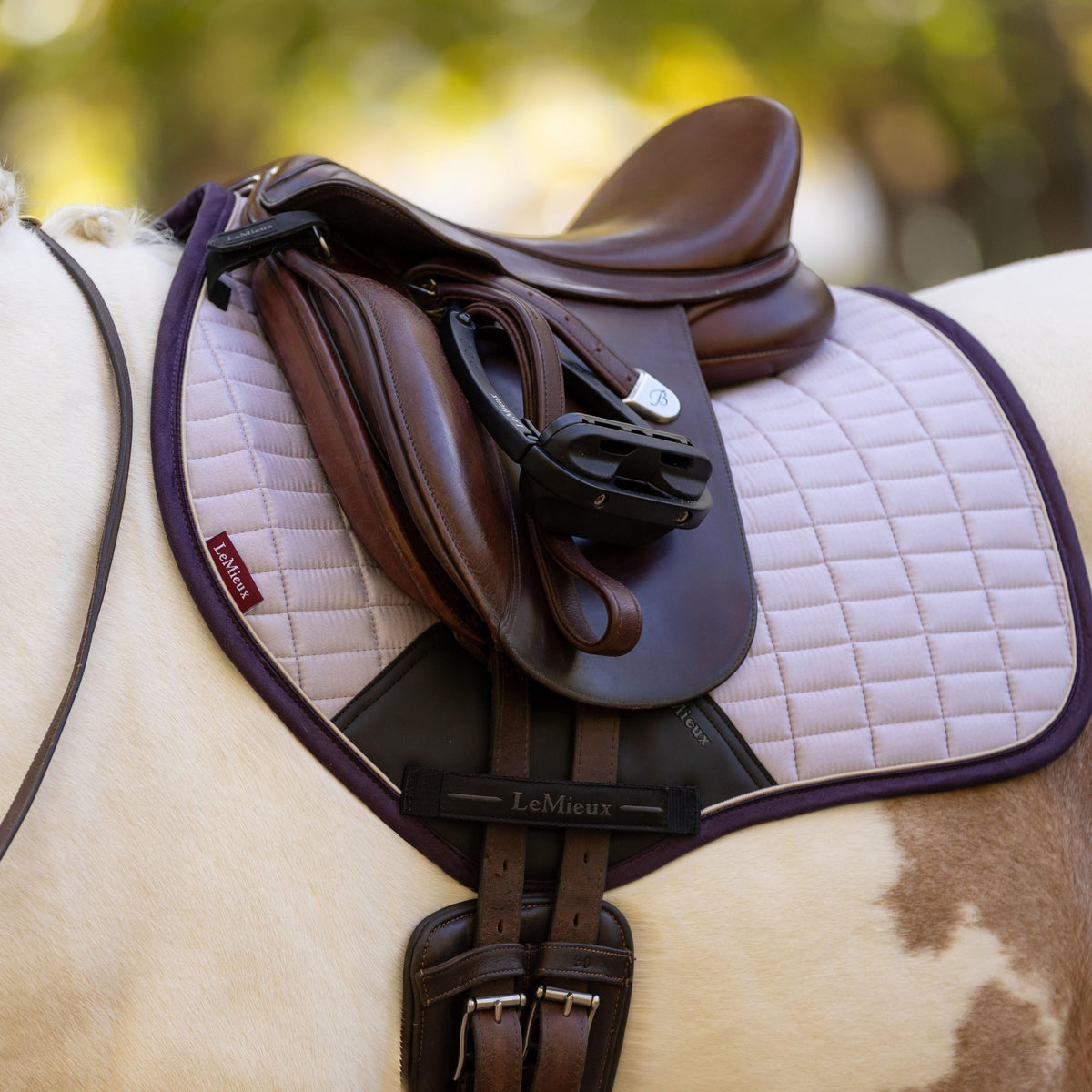 Suede Close Contact Saddle Pad Lilac