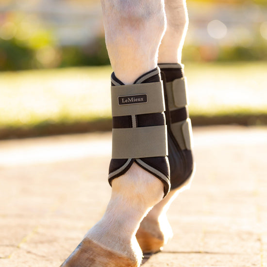 Grafter Brushing Boots Rosemary