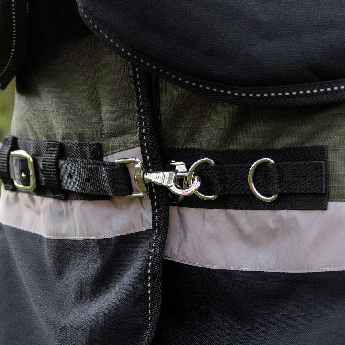 Pro 200g Turnout Rug Olive/Black