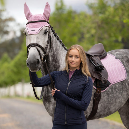 Essence Close Contact Square Saddle Pad Fondant