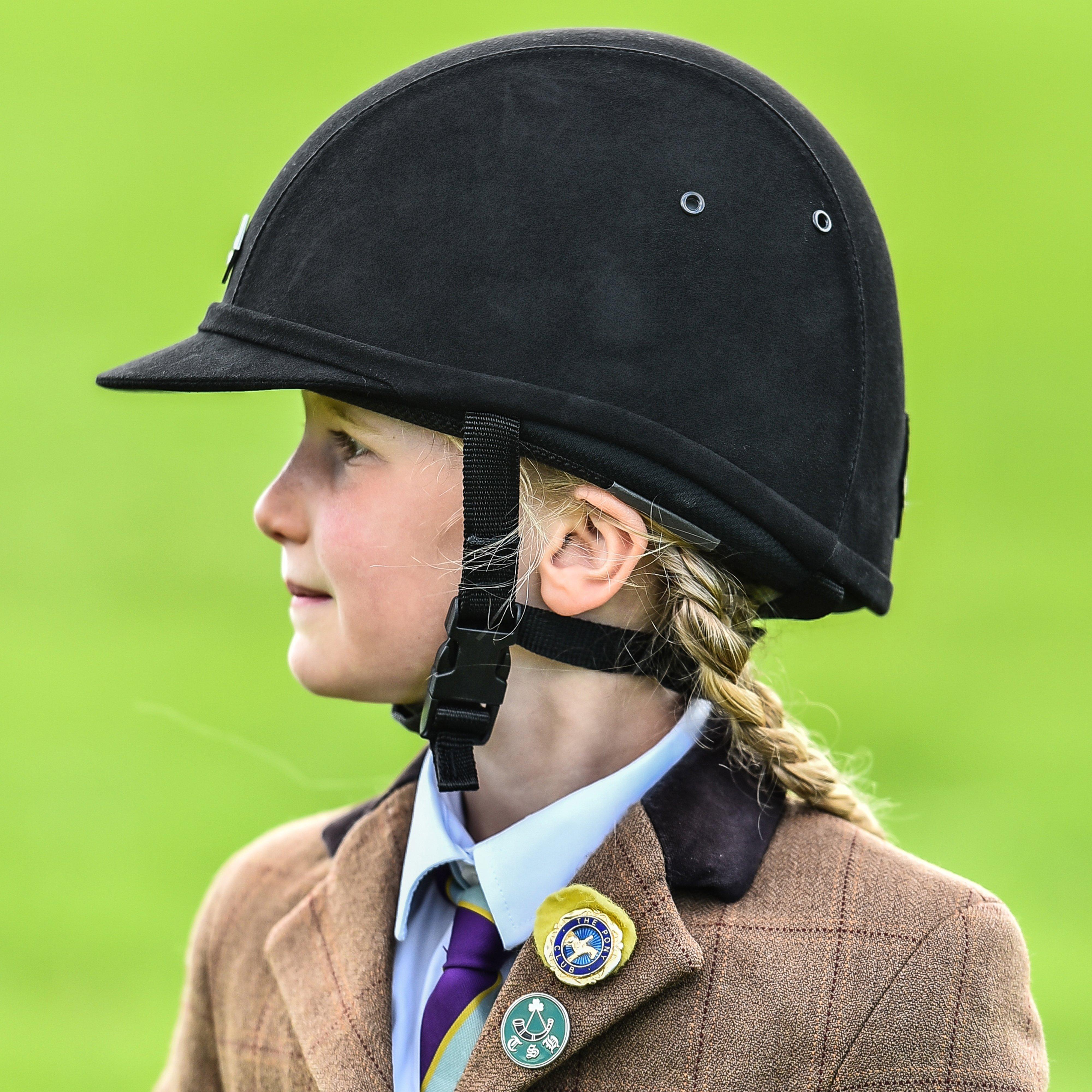 Junior YR8 Riding Hat Black