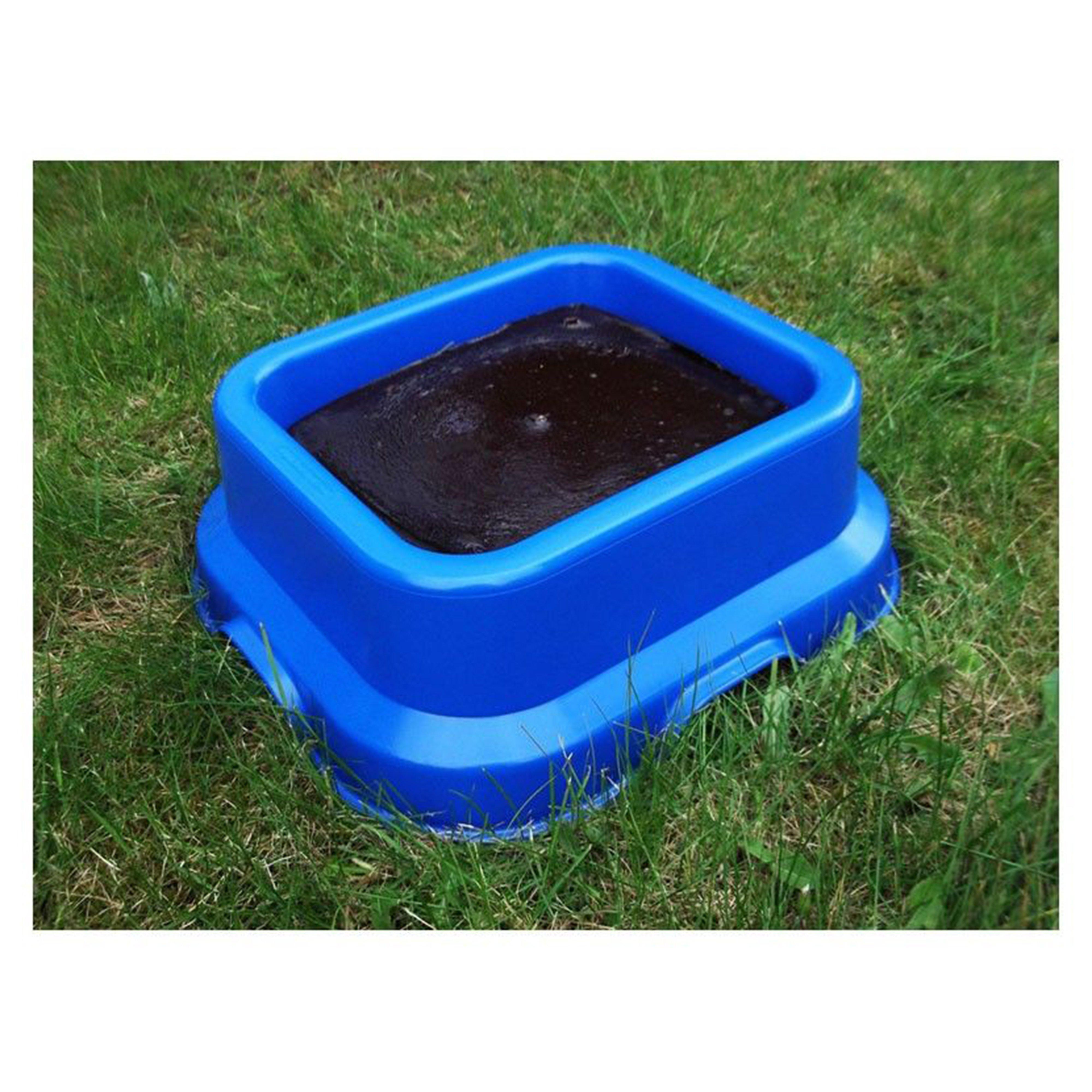 Stable Lick Holder Blue