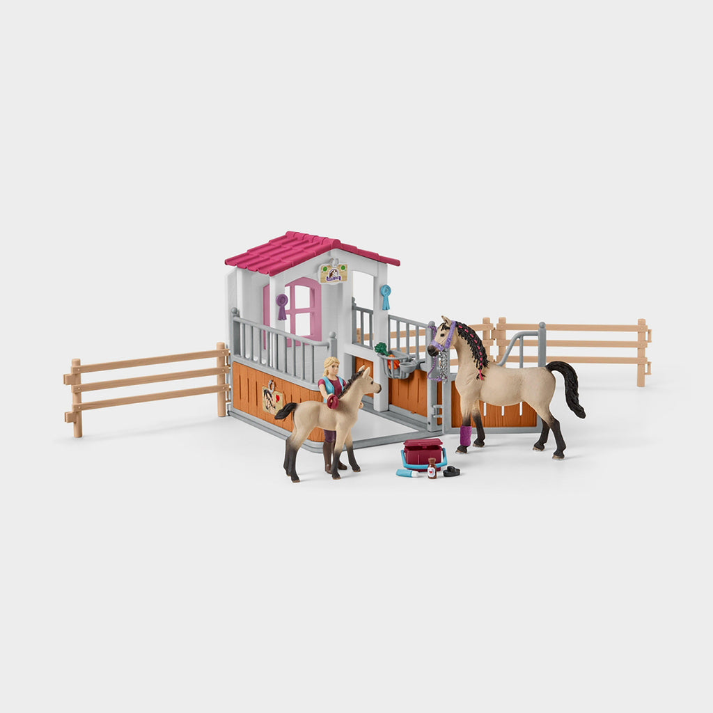 Horse Stall Arab And Groom