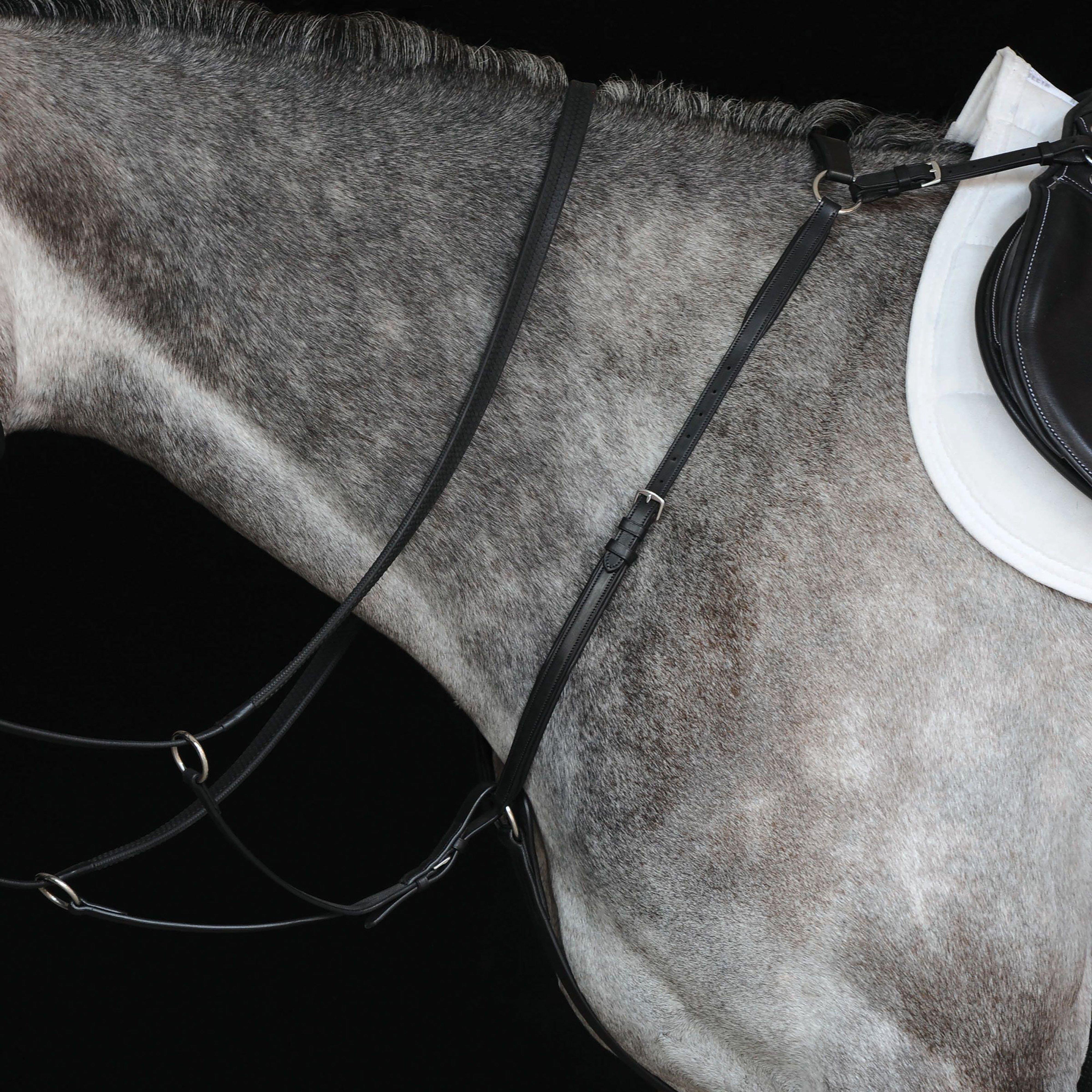 Hunter Breastplate IV Black
