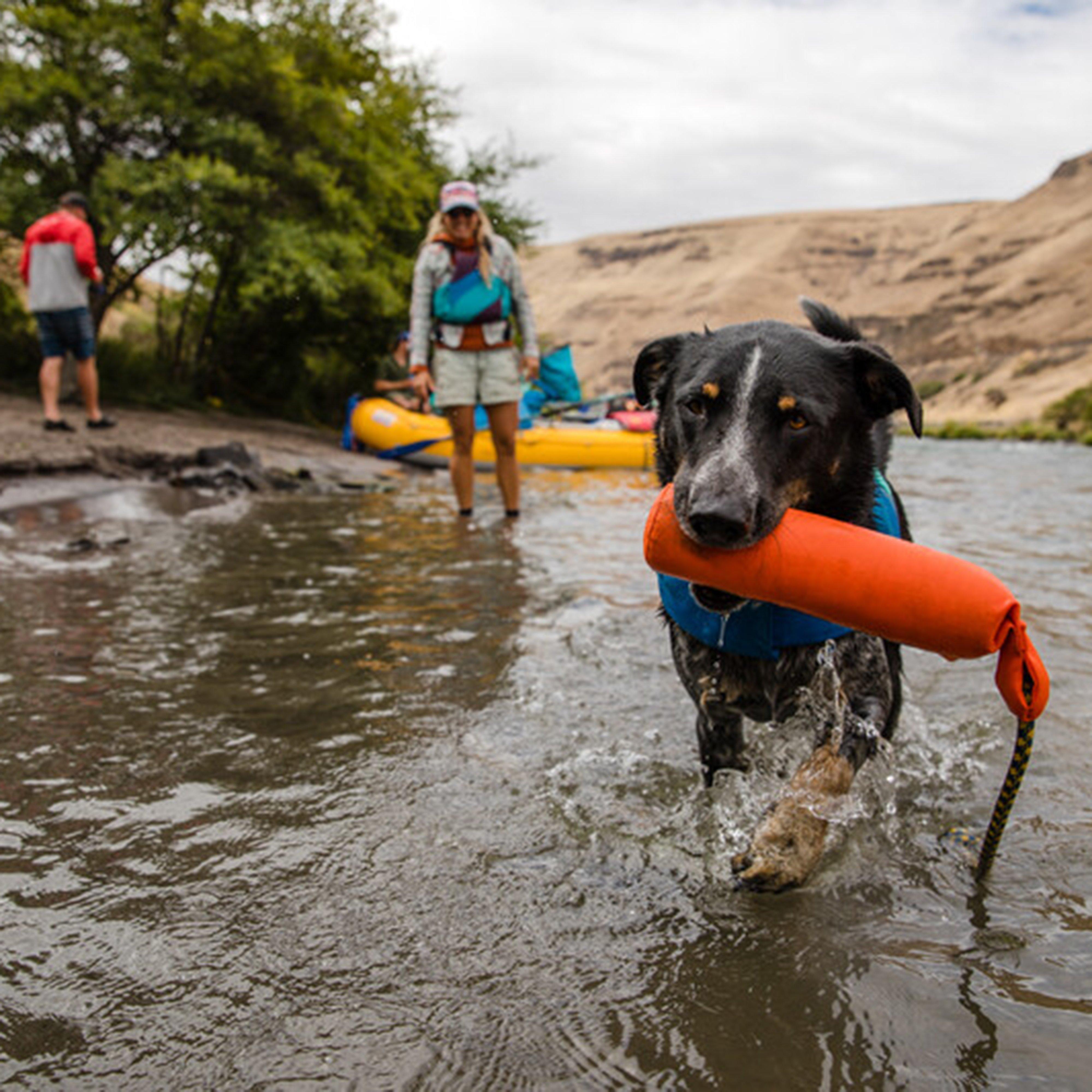 Lunker Floating Throw Toy Campfire Orange