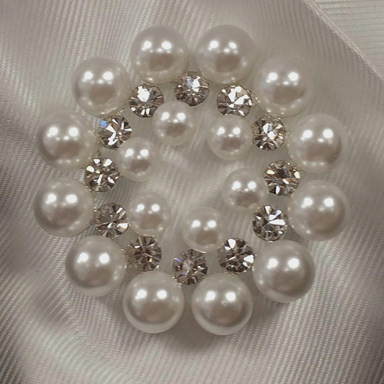 Bijou Pearl Stock Pin White