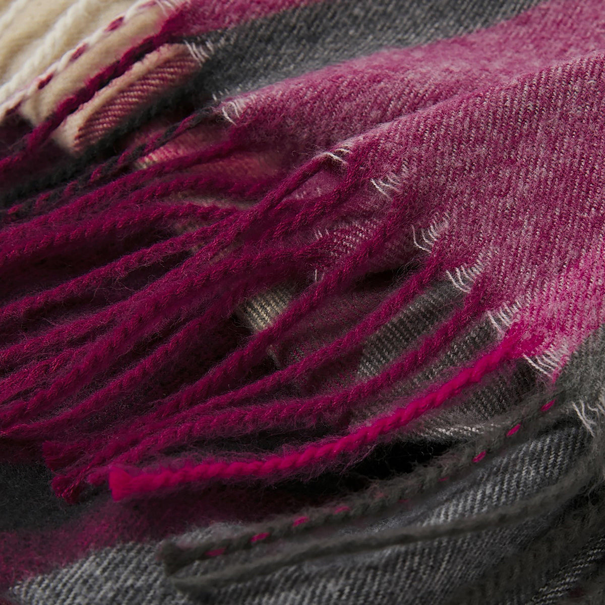 Ladies Bracken Scarf Black Check