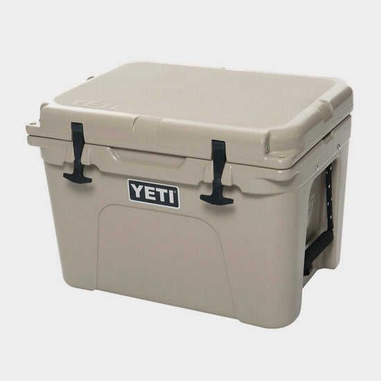 Tundra® 35 Cool Box