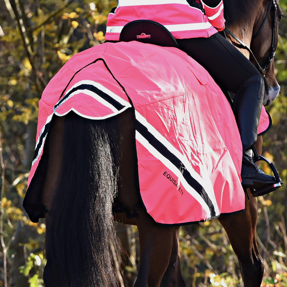 Winter Wrap Around Rug Pink