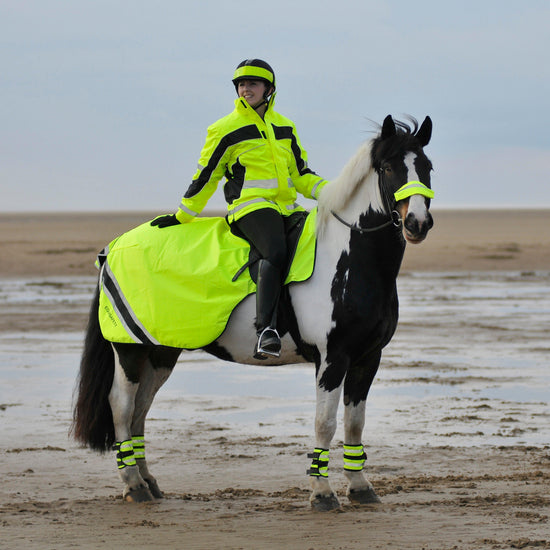 Winter Wrap Around Rug Yellow