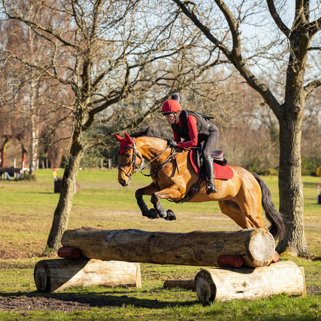 Suede Close Contact Square Chilli