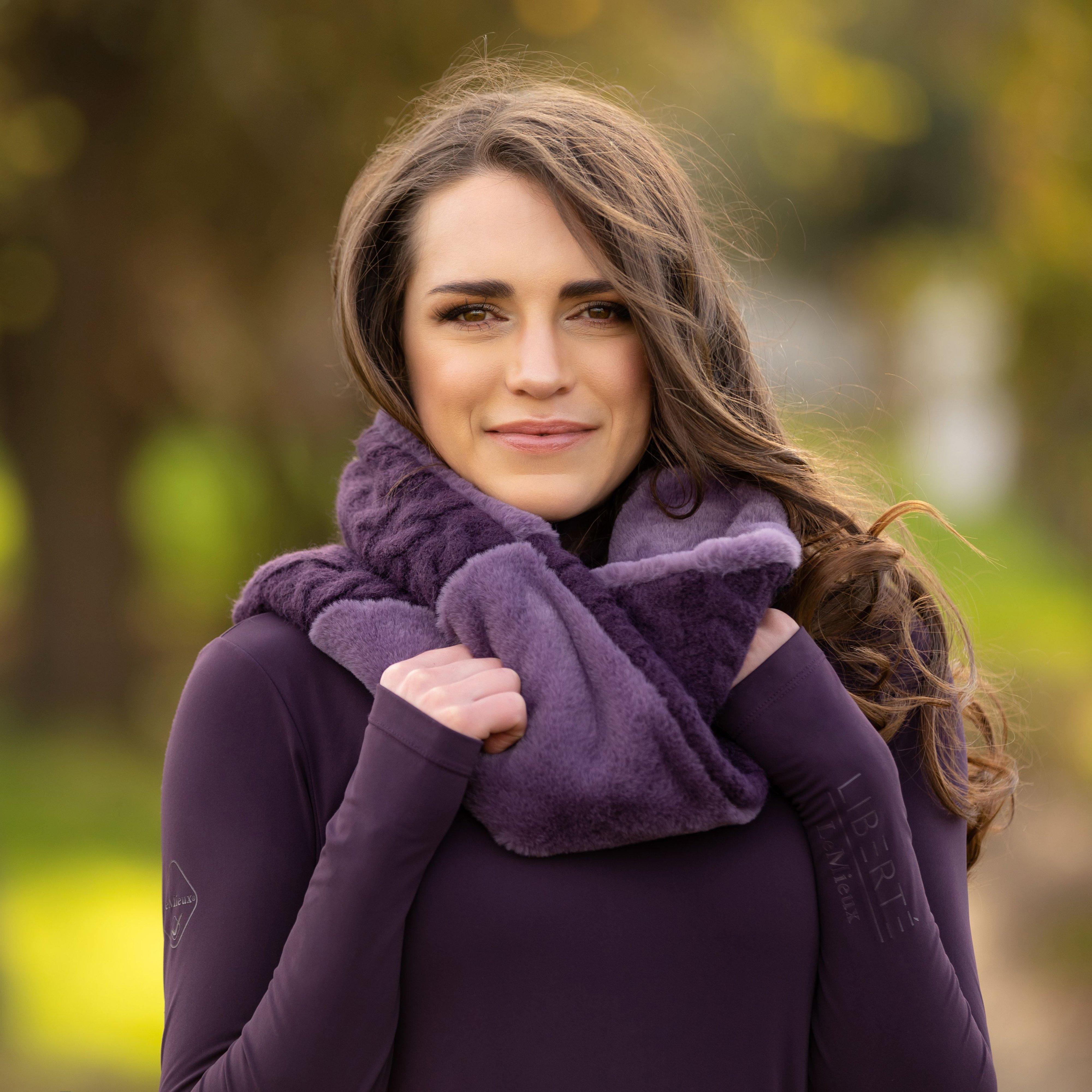 Cable Knit Snood Fig