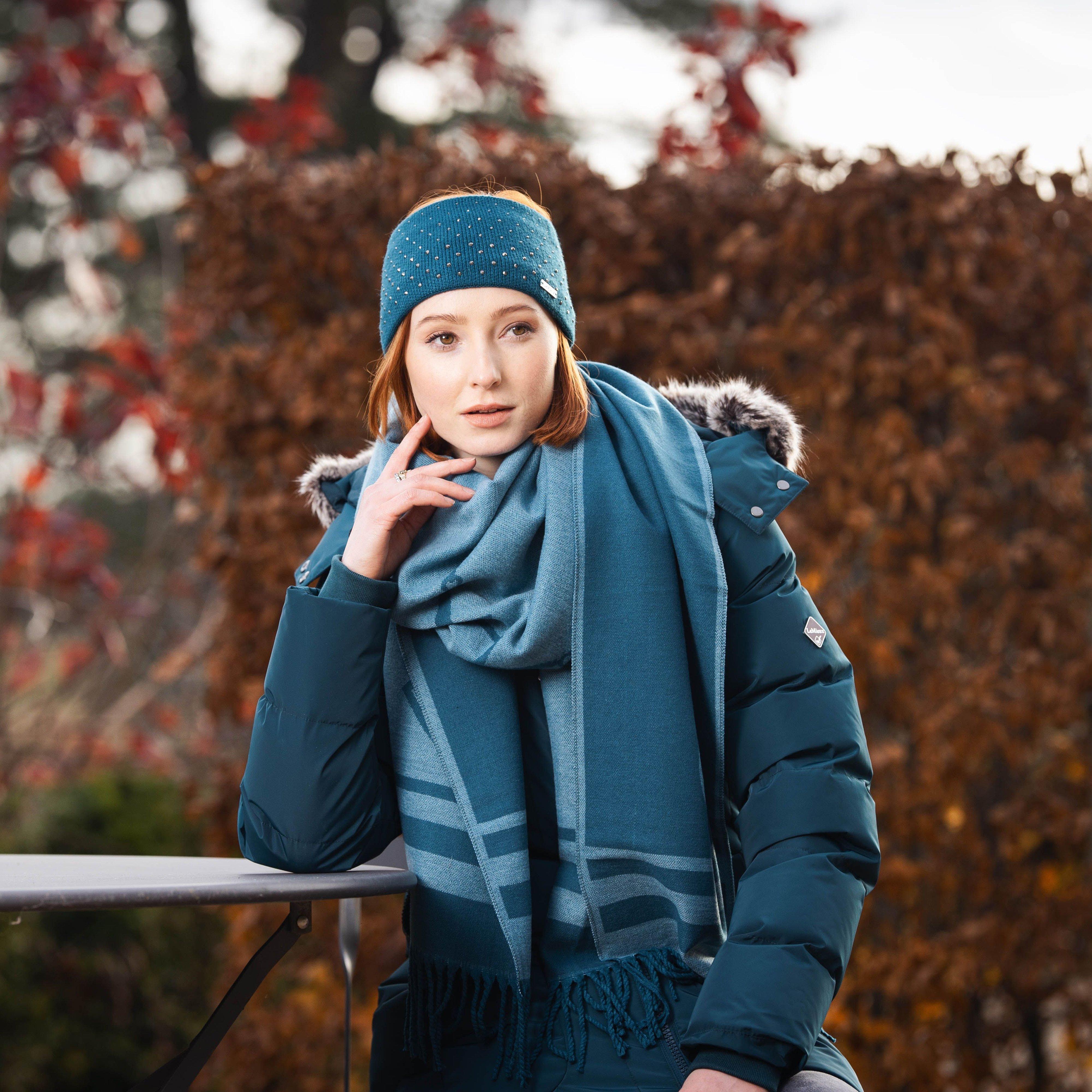 Valencia Scarf Marine