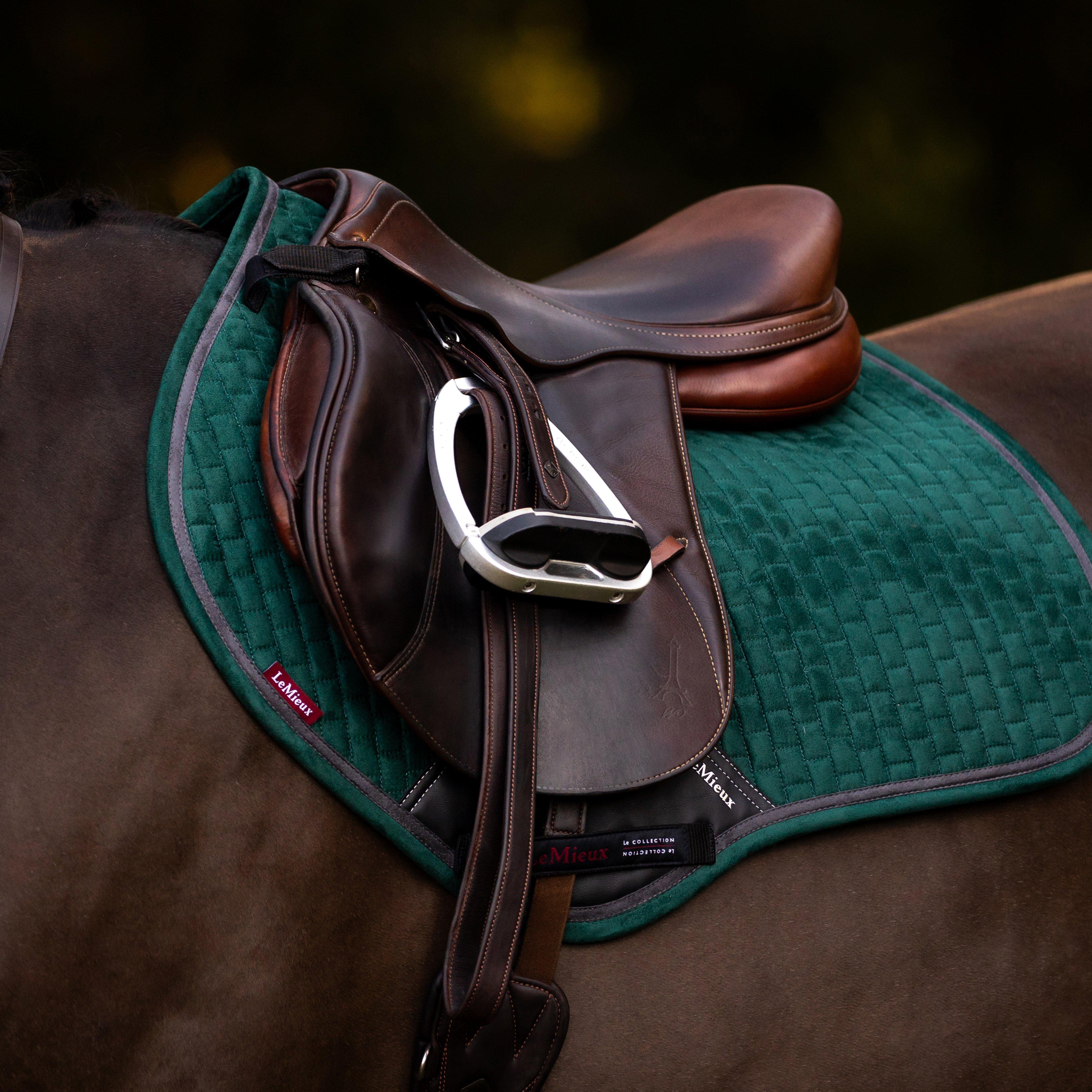 Classique Suede Close Contact Saddle Pad Spruce