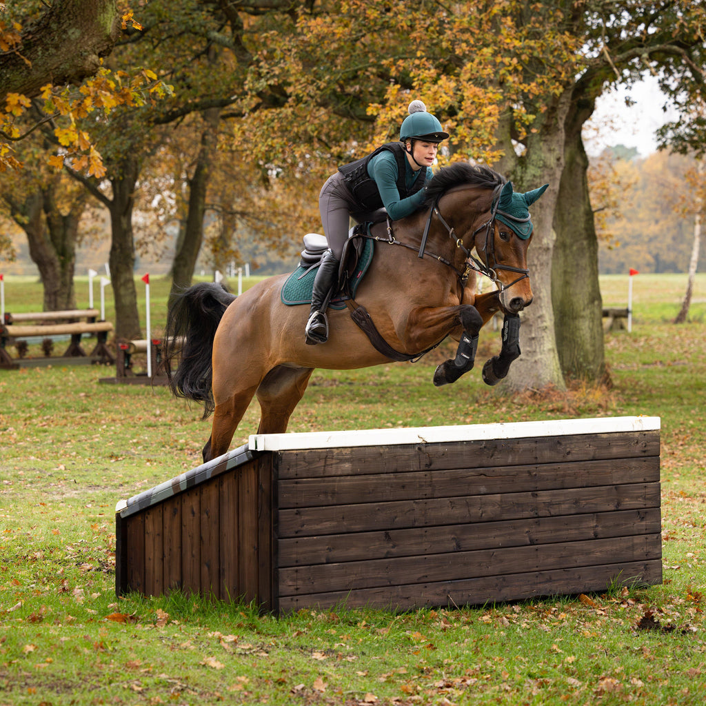 Classique Suede Close Contact Saddle Pad Spruce