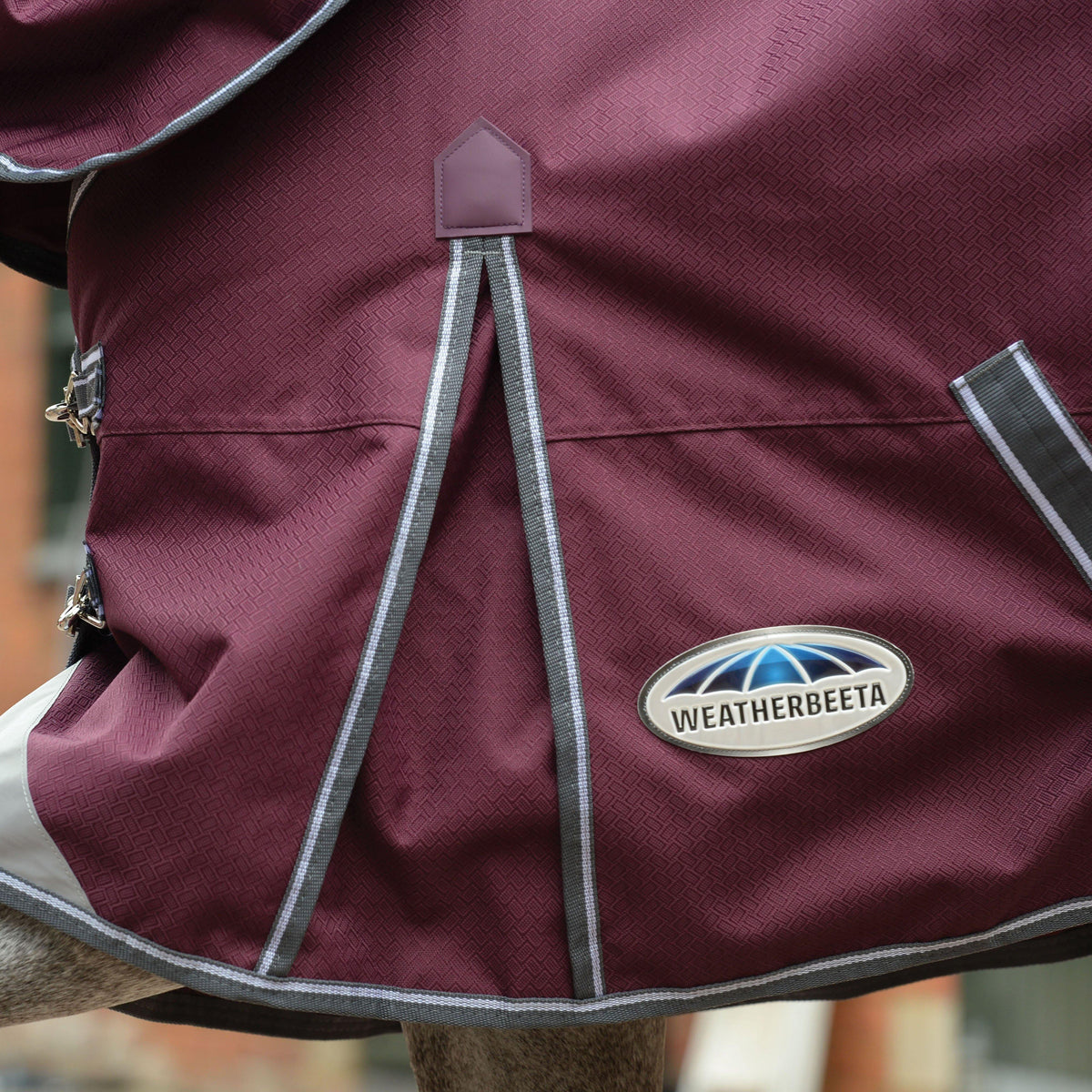 ComFiTec Plus Dynamic II Detach-A-Neck 0g Light Weight Turnout Rug Maroon/Grey/White