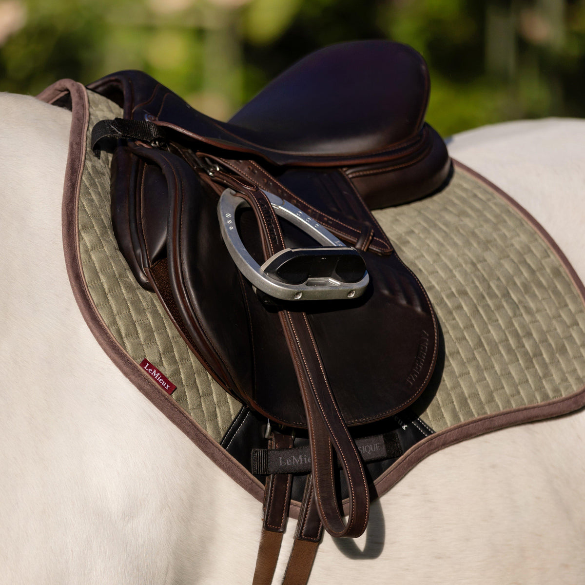 Suede Close Contact Saddle Pad Fern