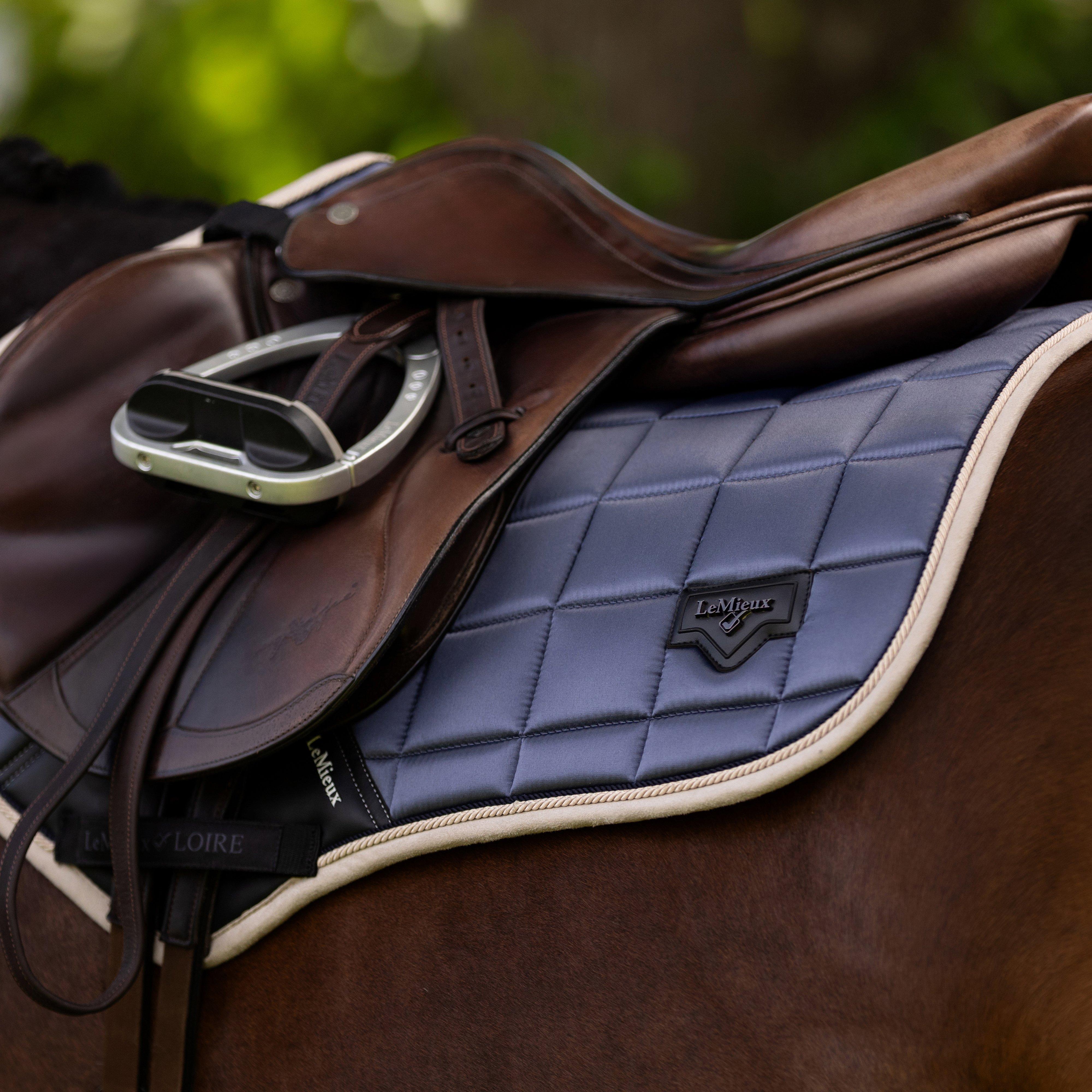 Loire Classic Close Contact Saddle Pad Jay Blue