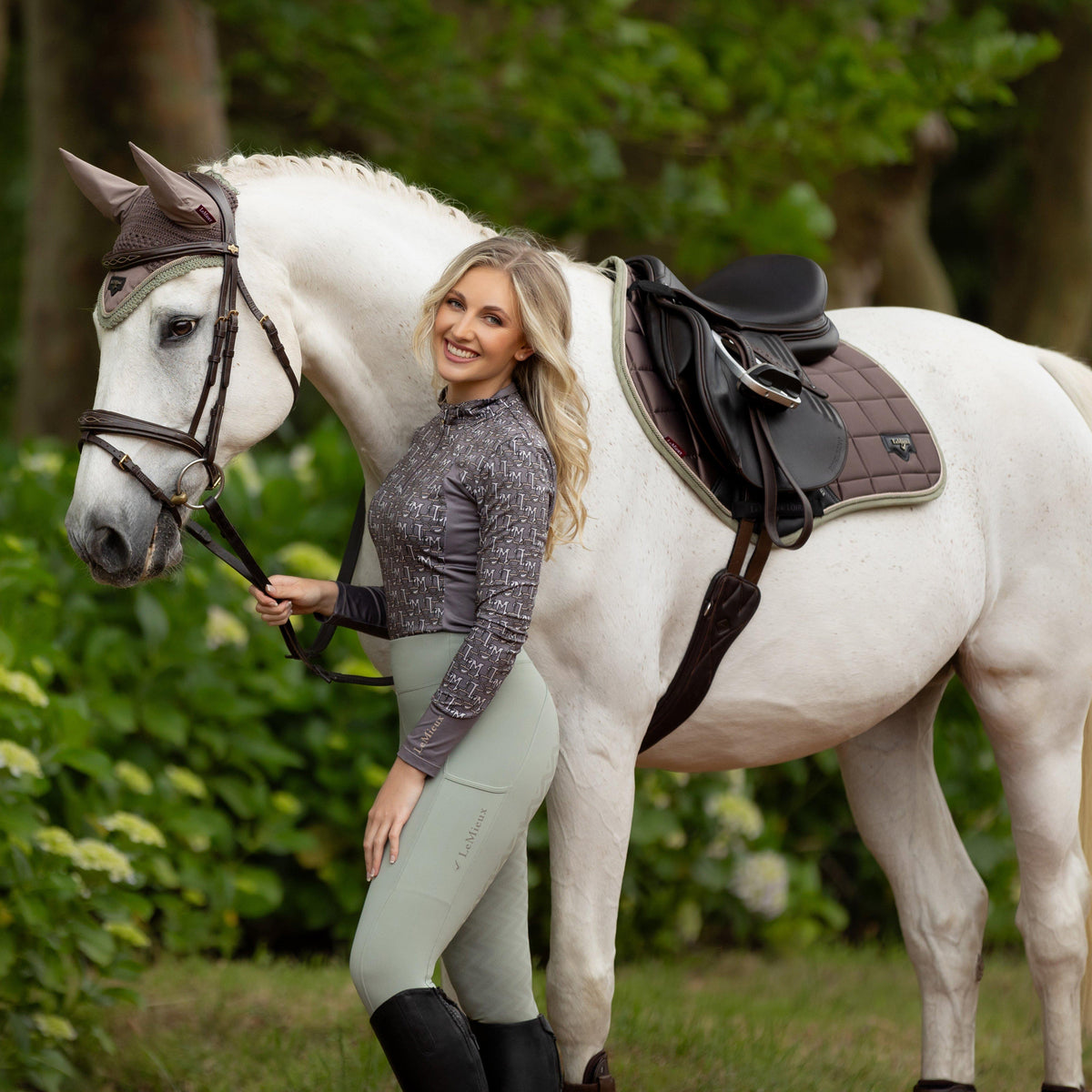 Loire Classic Close Contact Saddle Pad Walnut