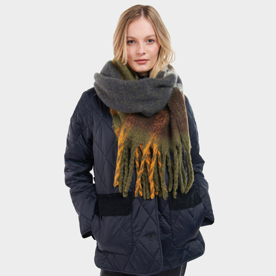 Isla Tartan Boucle Scarf Classic