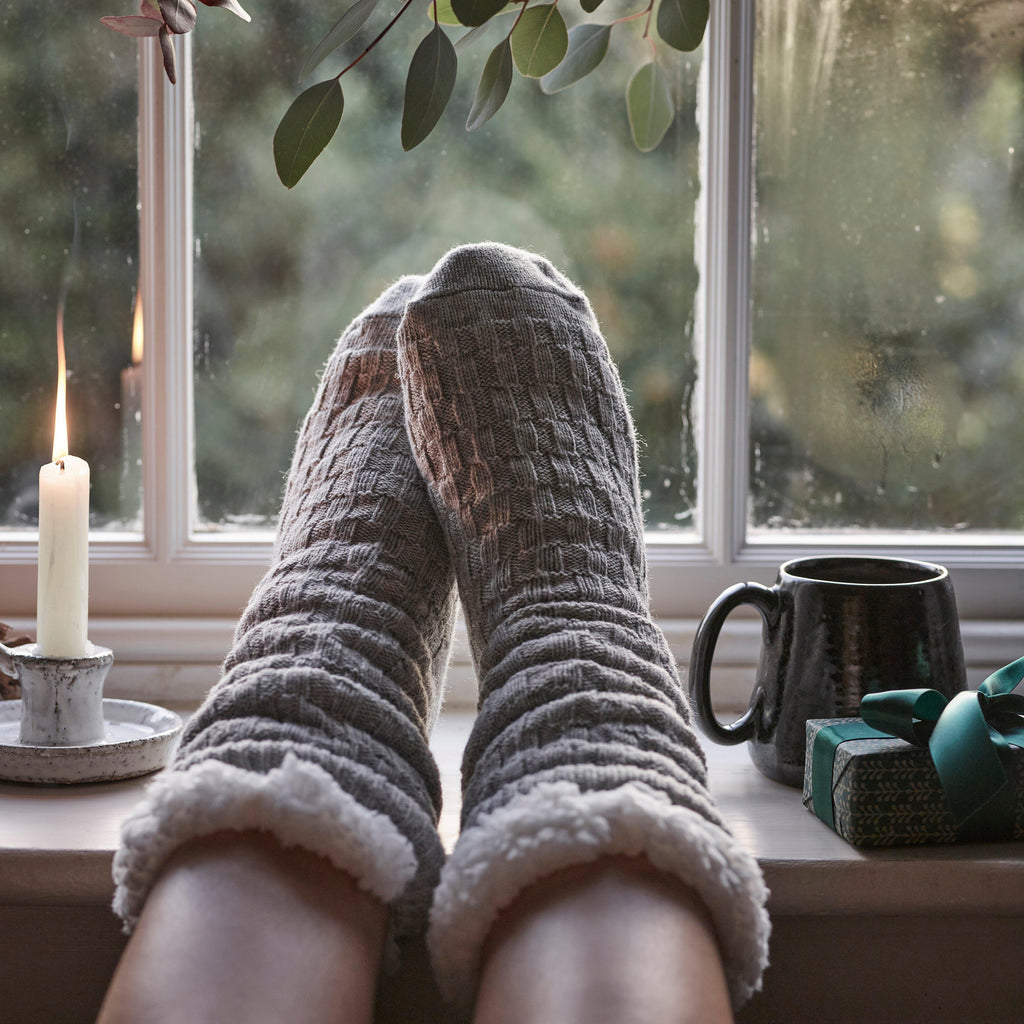 Womens Cable Knit Lounge Socks Light Grey