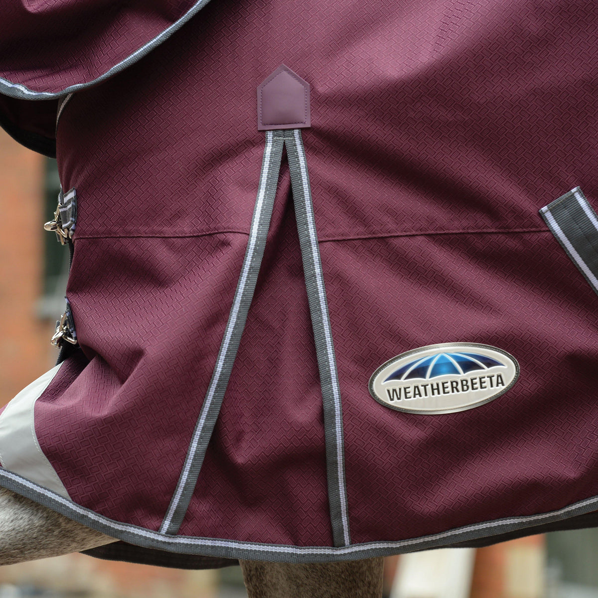 ComFiTec Plus Dynamic II Standard Neck Mediumweight 220g Turnout Rug Maroon/Grey/White