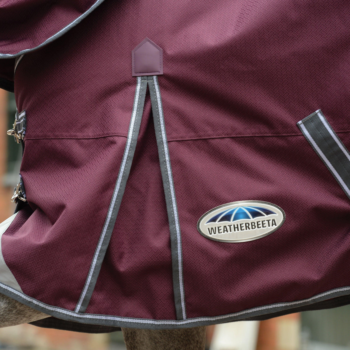 ComFiTec Plus Dynamic II Detach-A-Neck Mediumweight 220g Turnout Rug Maroon/Grey/White