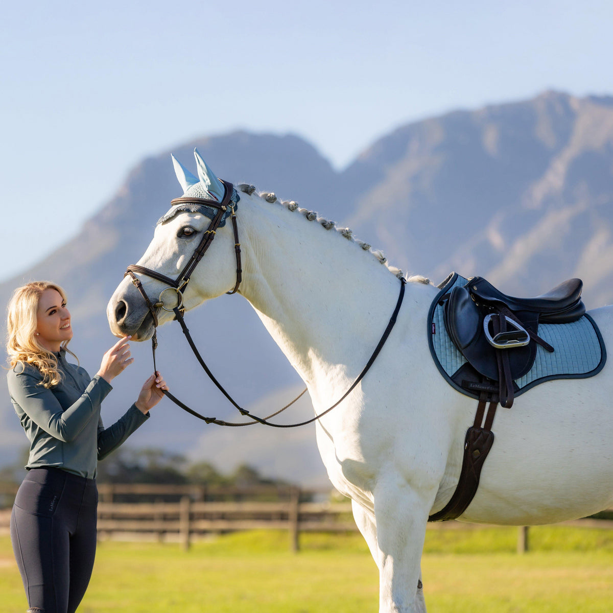 Suede GP Saddle Pad Glacier