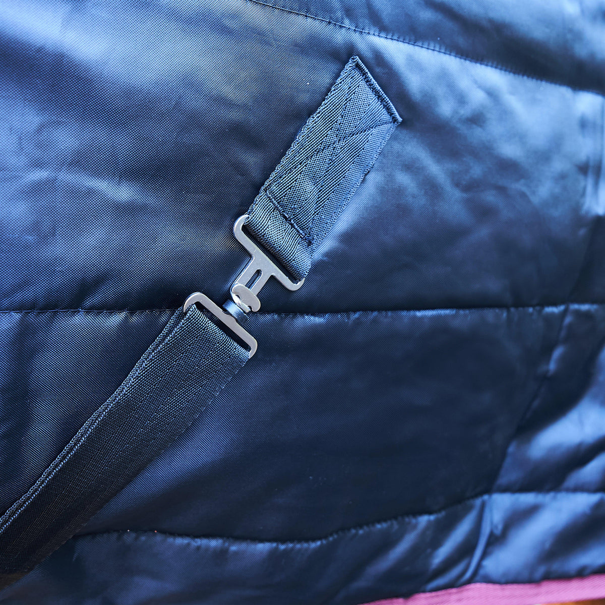 Original 100g Combo Neck Stable Rug Black/Wine