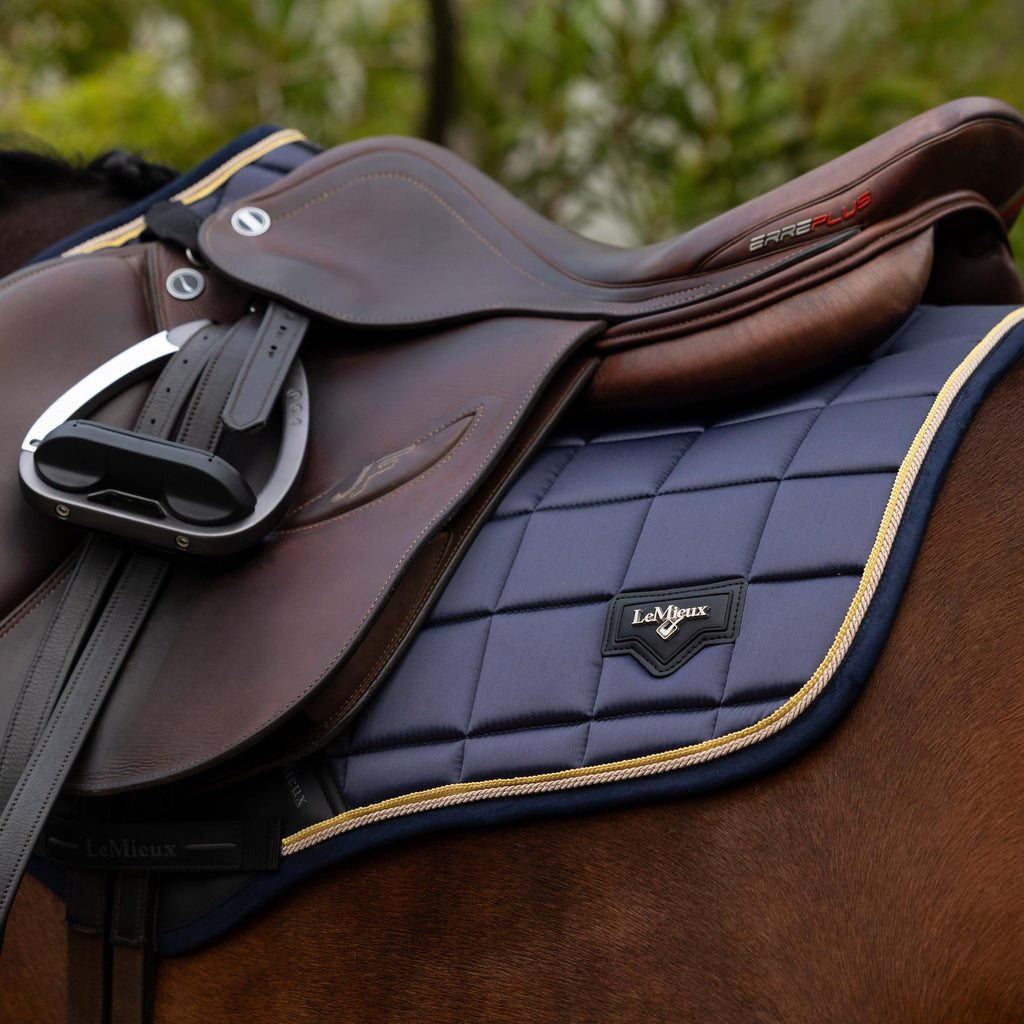 Loire Classic Close Contact Saddle Pad Dusk Blue