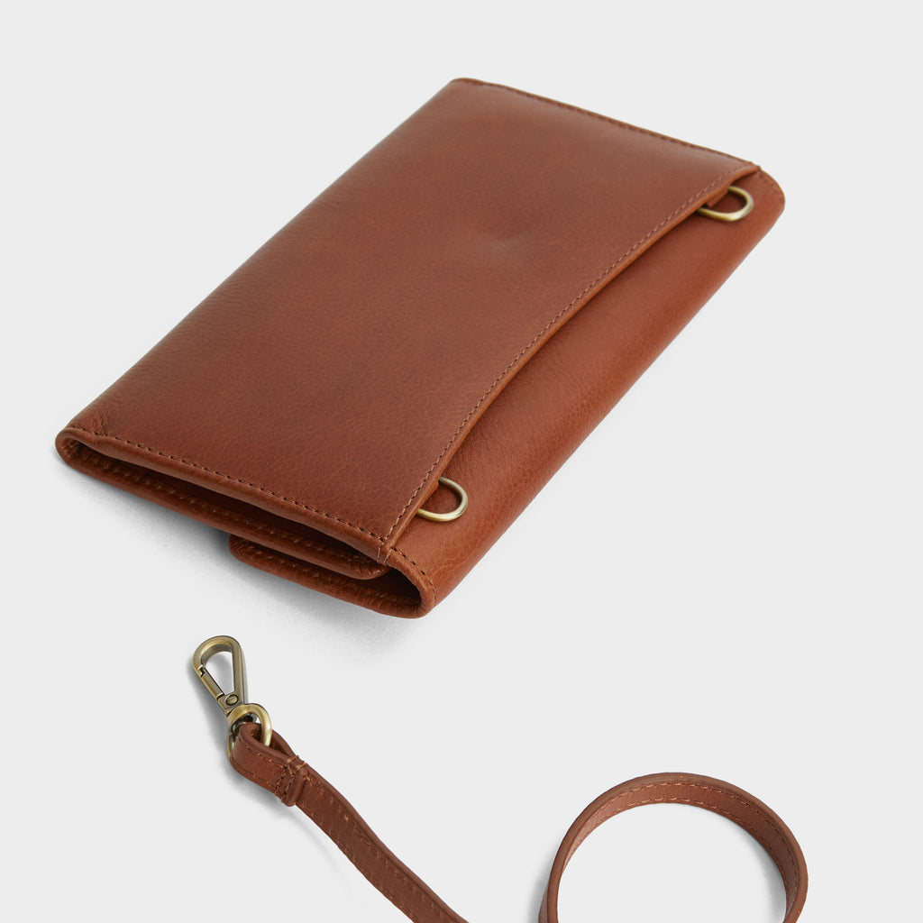 Isla Leather Travel Purse Brown