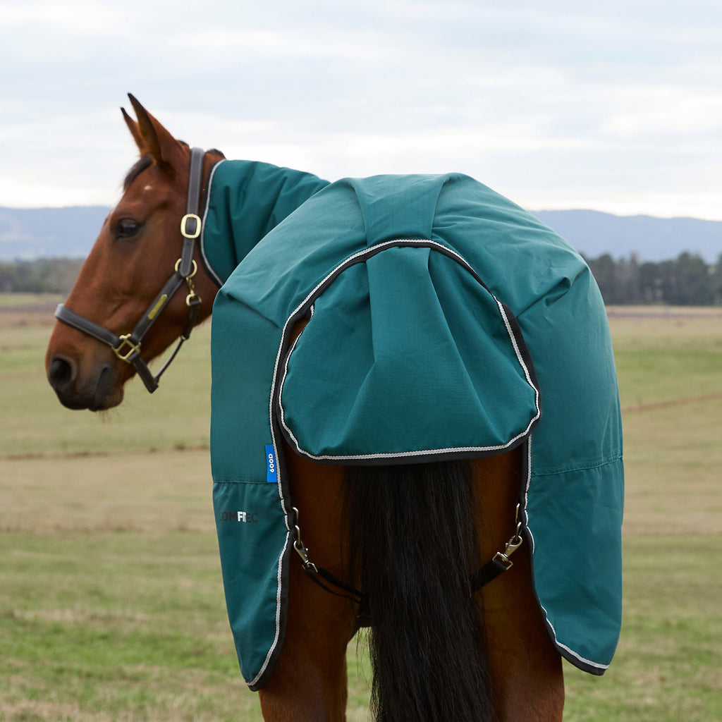 ComFiTec Classic Combo Neck 220g Mediumweight Turnout Rug Dark Blue/Coffee