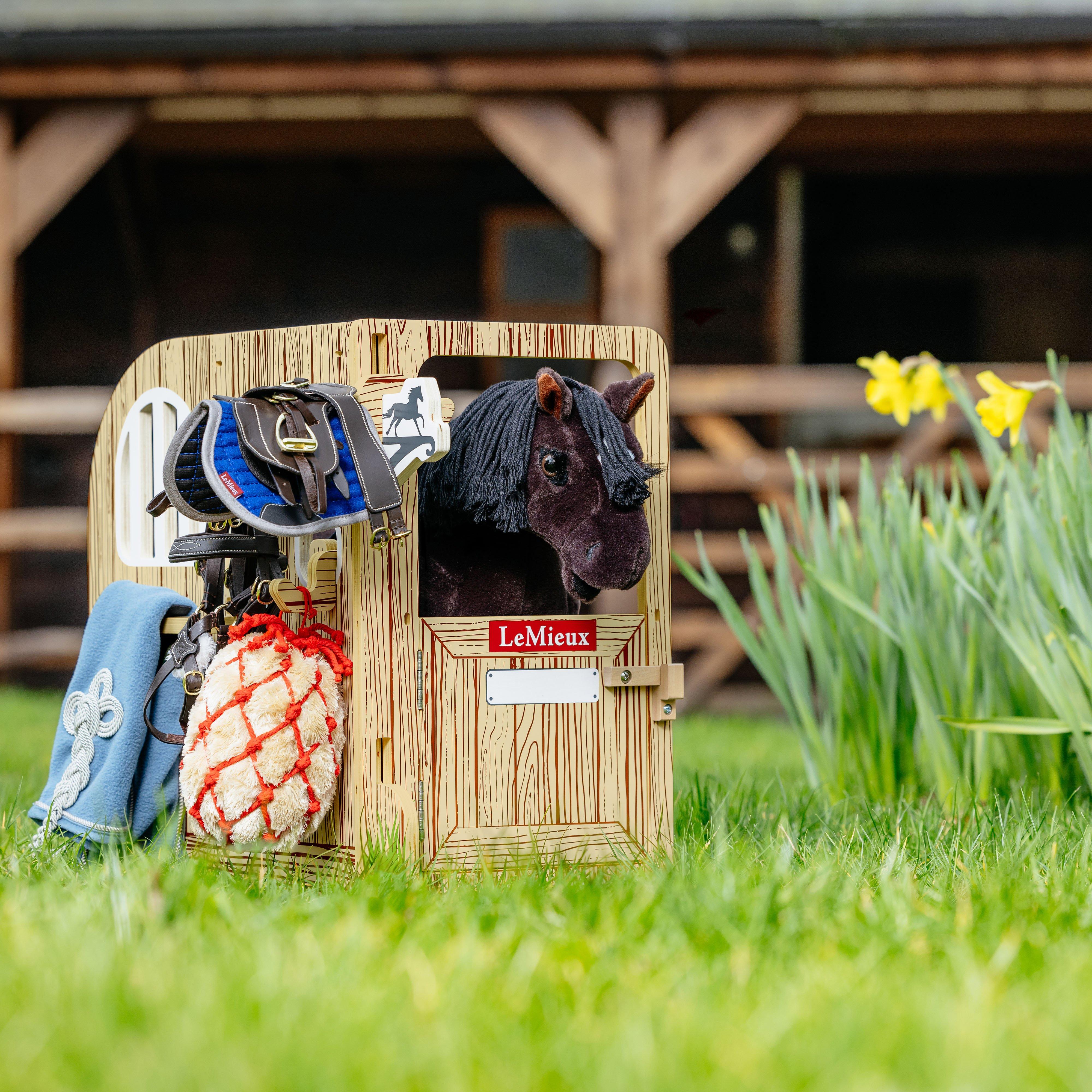 Toy Pony Wooden Stable Set