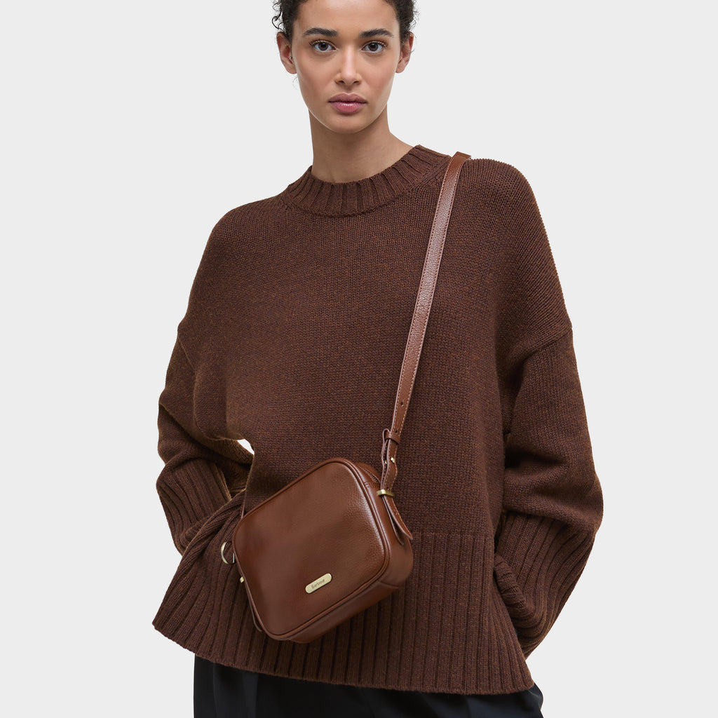 Women's Daphne Leather Crossbody Bag Brown