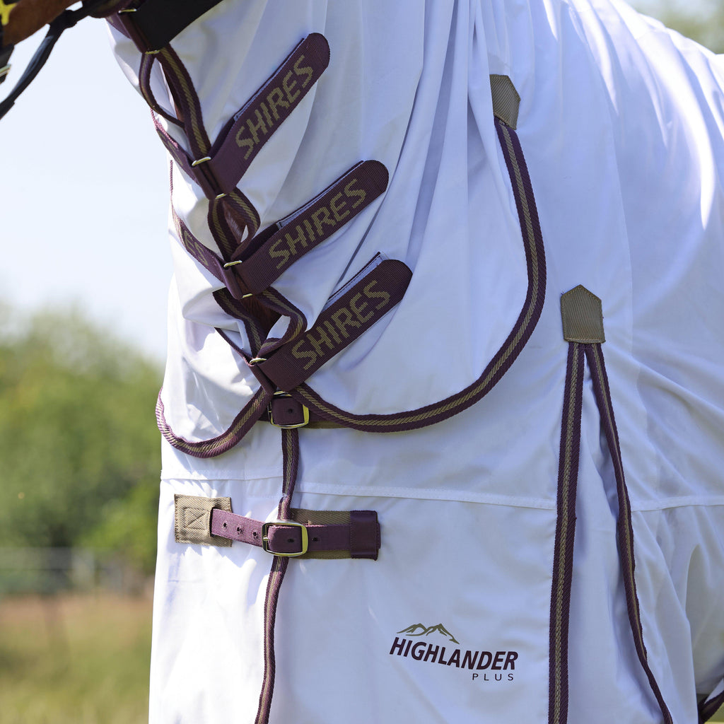 Shires Highlander Plus Fly Sheet Combo Neck Rug White/Black Cherry