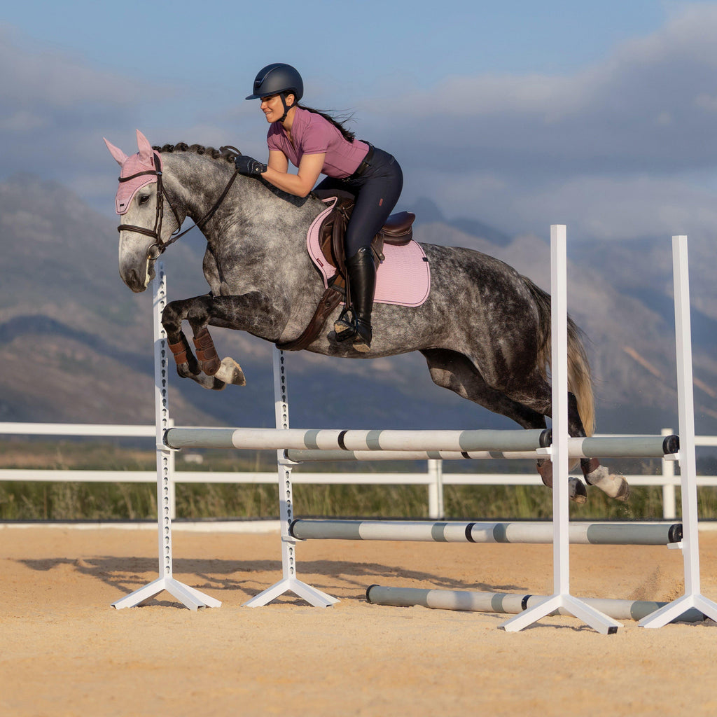 Essence Close Contact Square Saddle Pad Fondant